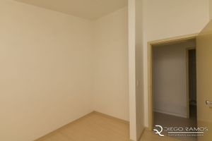 Image 10 - 183992