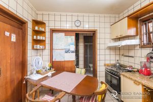 Image 37 - 184007