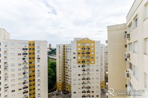 Image 9 - 184030