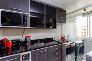 Image 14 - 184030