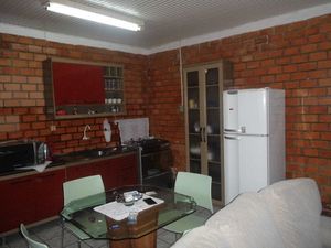Image 6 - 184042