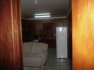 Image 14 - 184042