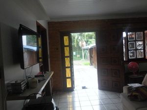 Image 20 - 184042