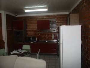 Image 21 - 184042
