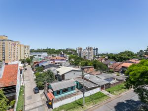 Image 15 - 184052