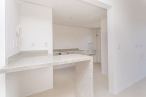 Image 17 - 184052