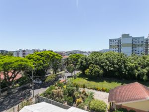 Image 4 - 184055