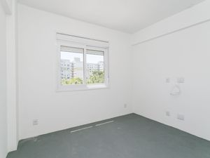 Image 11 - 184055