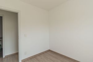 Image 15 - 184058