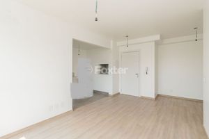 Image 3 - 184058