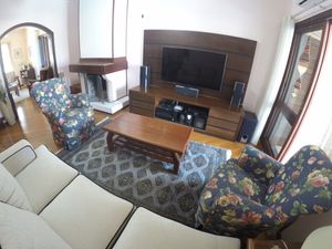 Image 15 - 184152