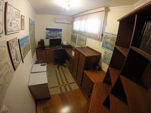 Image 11 - 184152