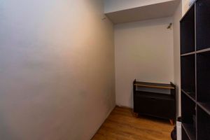 Image 30 - 184193