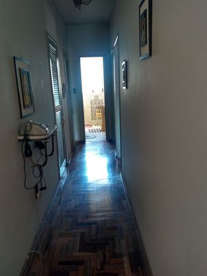 Image 10 - 184221