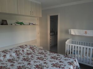 Image 14 - 184266