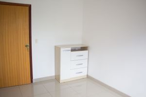 Image 12 - 184319