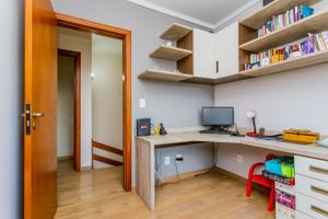Image 17 - 184330