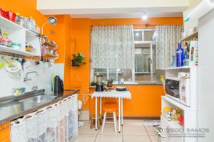 Image 12 - 184425