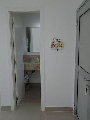Image 19 - 184486