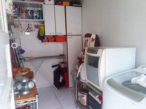 Image 10 - 184564