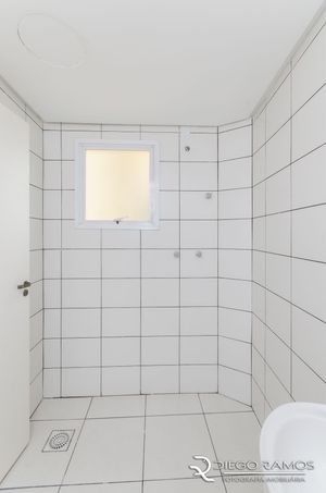 Image 19 - 184669