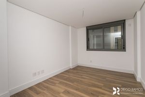 Image 18 - 184674