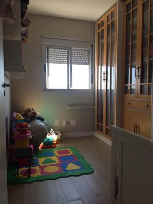 Image 10 - 184732