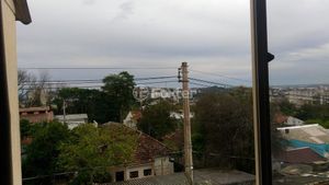 Image 10 - 184821
