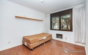 Image 11 - 184840