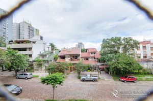 Image 12 - 184881