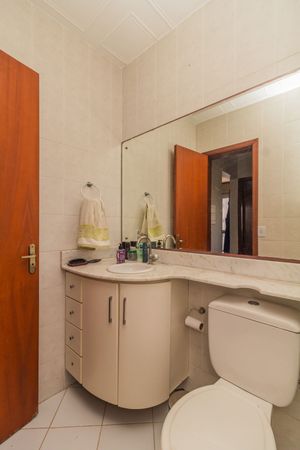 Image 10 - 184910