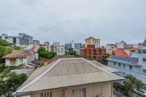 Image 23 - 185022
