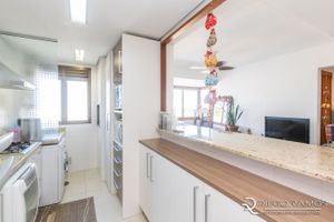 Image 16 - 185025