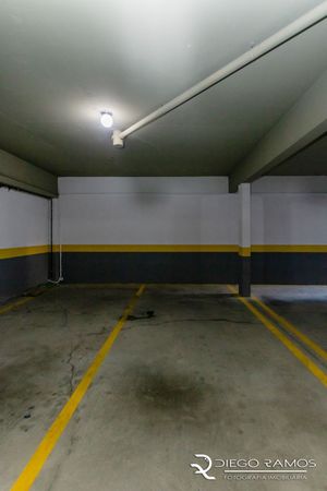 Image 22 - 185025
