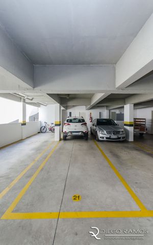 Image 15 - 185111