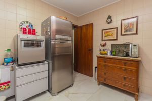 Image 38 - 185146