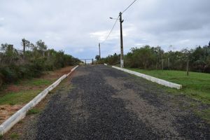 Image 1 - 185204
