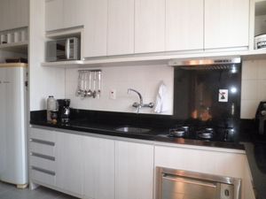Image 14 - 185243