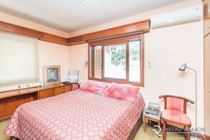 Image 19 - 185327