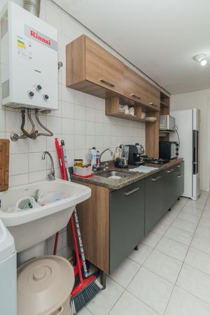 Image 21 - 185328