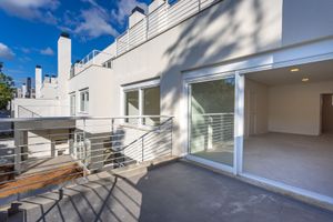 Image 33 - 185383