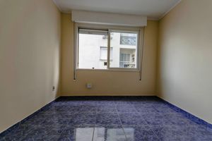 Image 16 - 185408