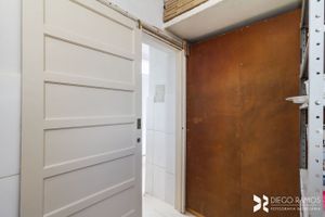 Image 37 - 185409