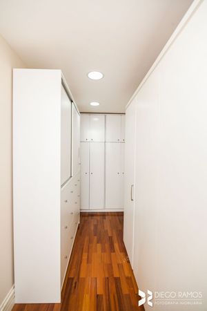 Image 30 - 185651