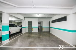 Image 31 - 185651