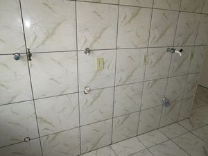 Image 9 - 185848