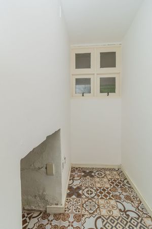 Image 30 - 186180