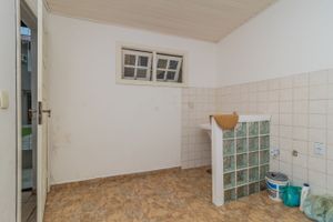 Image 37 - 186180
