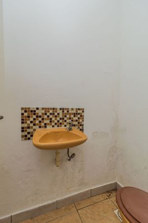 Image 39 - 186180