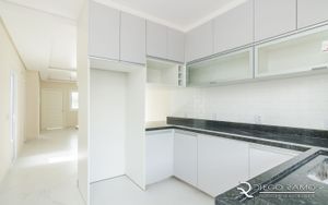 Image 13 - 186400